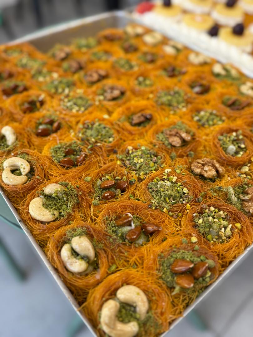 کافه باقلوای کریم اوغلو در تهران